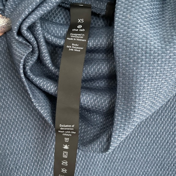 Lululemon LAB Moraine turtleneck - Picture 5 of 5